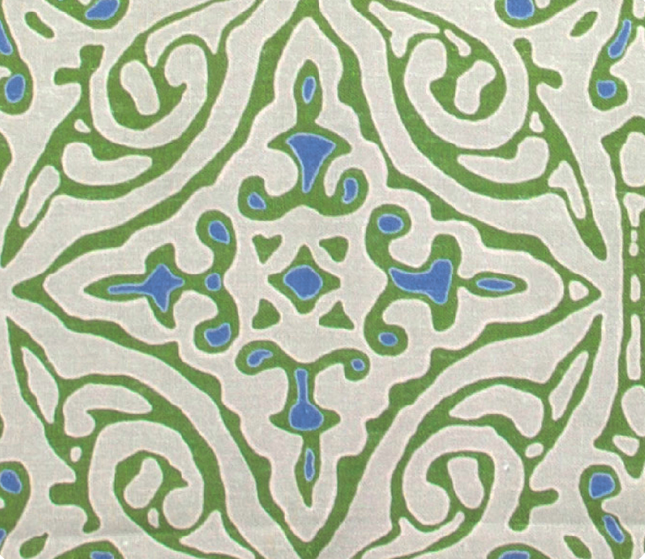 Betsy | Medium Diamond Batik