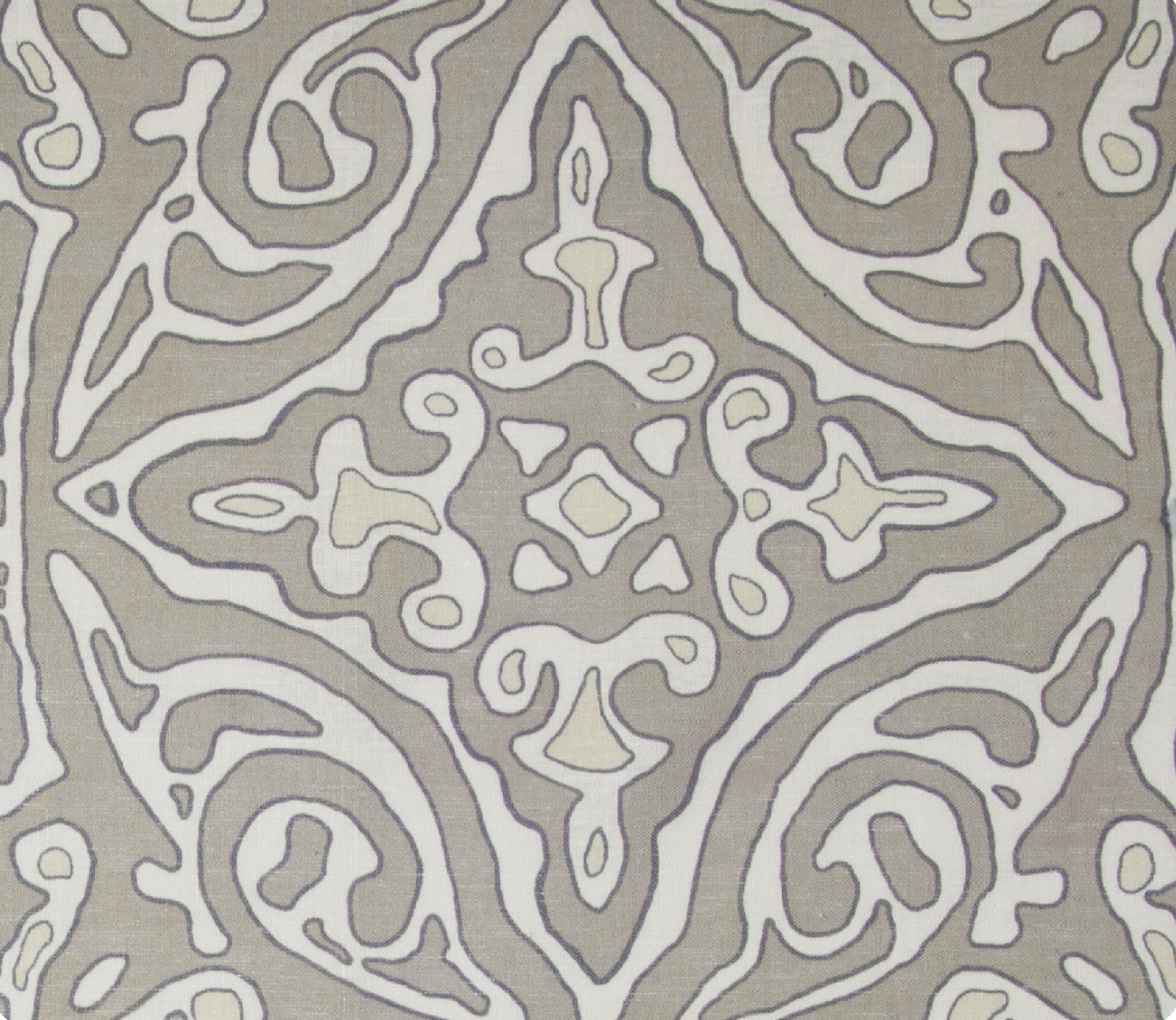 Betsy | Medium Diamond Batik